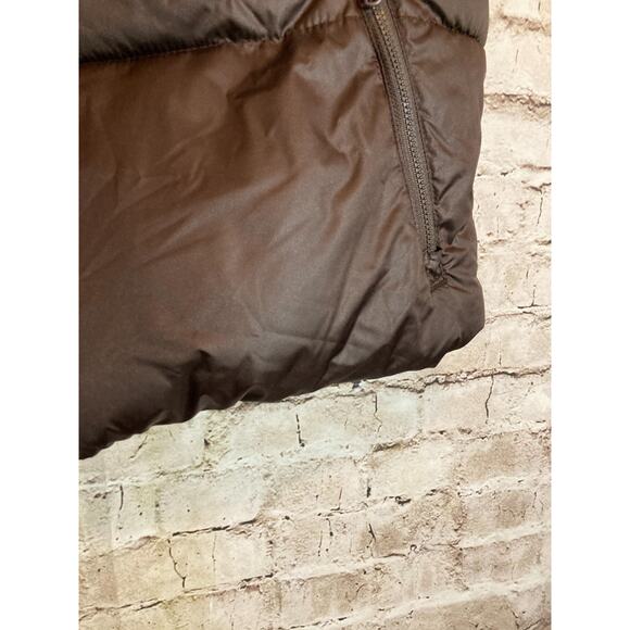 Old Navy Quilted Puffer Vest Womens Small Dark Chocolate Full Front Zip Warm - Picture 9 of 11